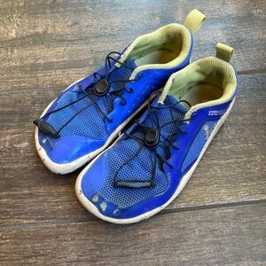 VIVOBAREFOOT | Primus Trail II FG Sneakers (Amparo Blue) 11.5 Kids